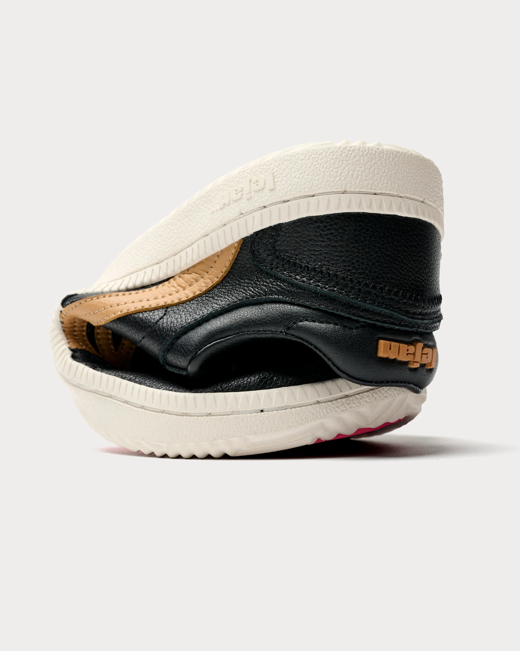 Lejan One® Wide - Napa Black - Image 8
